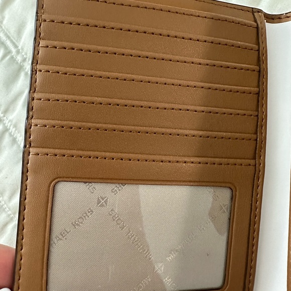 NWOT Michael Kors emblem Passport/ID Holder - Picture 6 of 7
